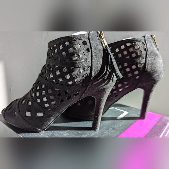 Lane Bryant Peep Toe Booties size 9w - Picture 3 of 6